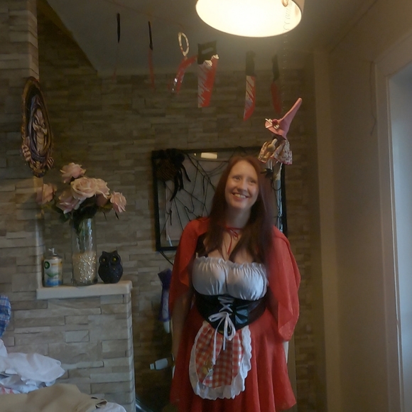 Vintage. Retro, Modern & Pre-loved Clothing - Picture 5 of 6